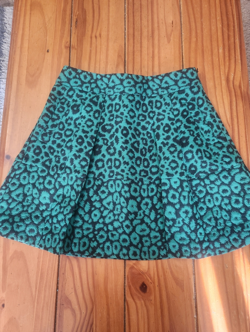 Banana Republic Jacquard Leopard Skirt Green/Black Size 4 Petite
